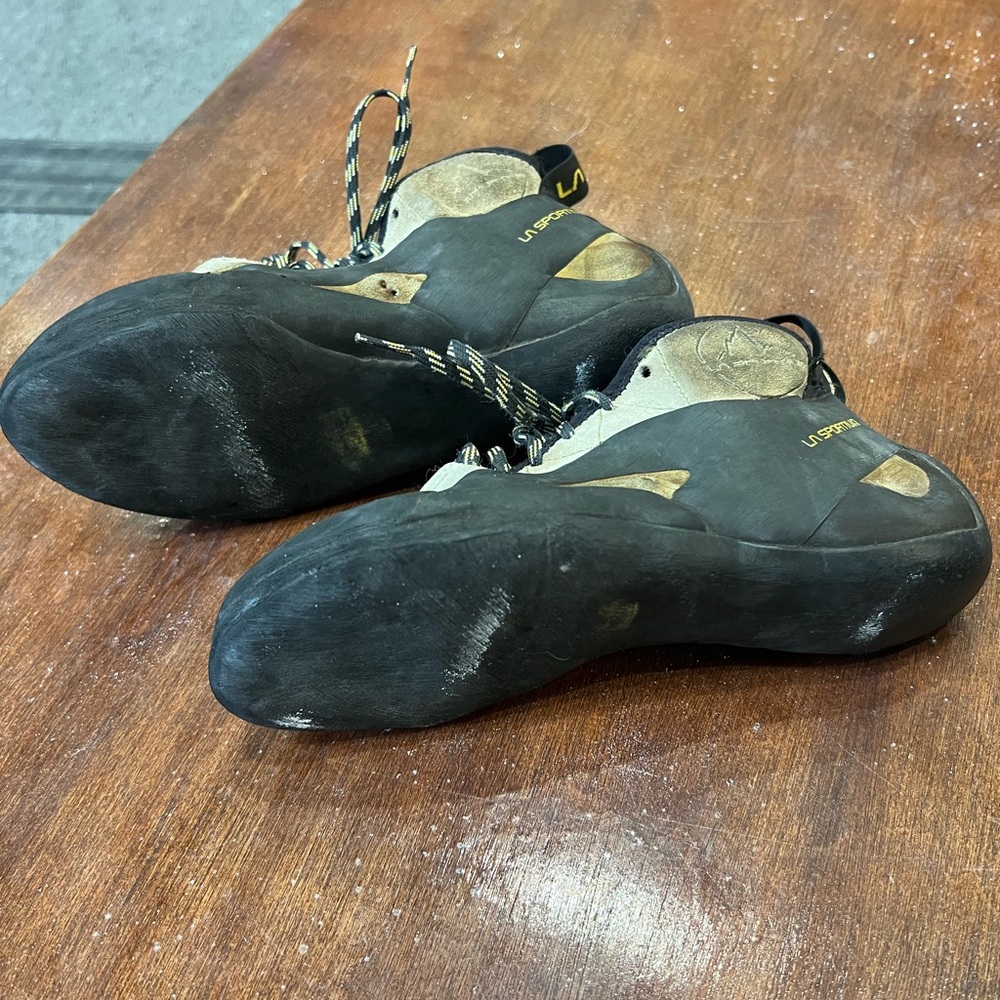 TC Pro 37 1/2 Rock Climbing Shoes